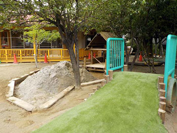 保育園・幼稚園の園庭での人工芝の実績3